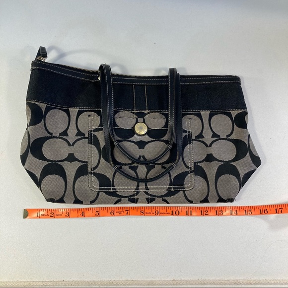 Classic Coach Shoulder Purse 16x10x6 - Picture 12 of 14